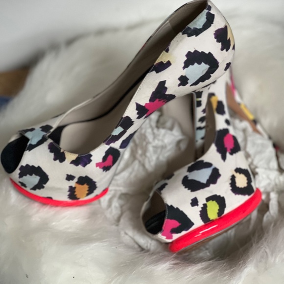 Sophia Webster Neon Heels - Picture 2 of 5